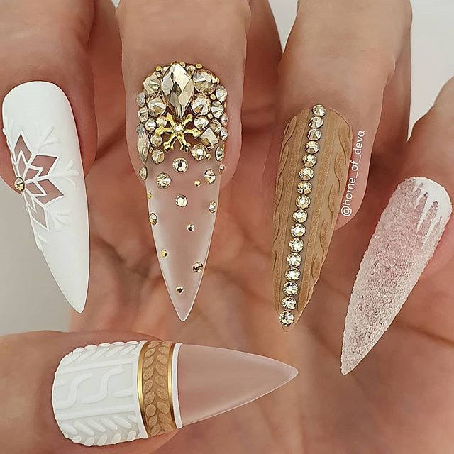 Inside Out Nails, Winter Activity, Winter Nails Acrylic, Sweater Nails, Stiletto Nails Designs, Makijaż Smokey Eye, Winter Nail Art, Winter Nail Designs, Glam Nails