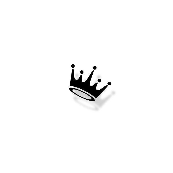 a black and white photo of a crown