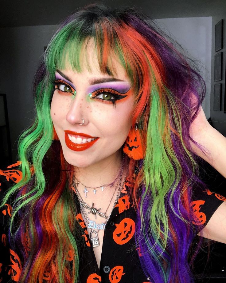 6,105 Me gusta, 151 comentarios - Meg Gray (@megmeeoow) en Instagram: "Still not over the Halloween hair 🎃" Halloween Hair Dye, Halloween Hair Color Ideas, Halloween Hair Color, Halloween Hairstyles, Hair Base, Inner Witch, Piercing Inspo, Unique Hair, Halloween Hair