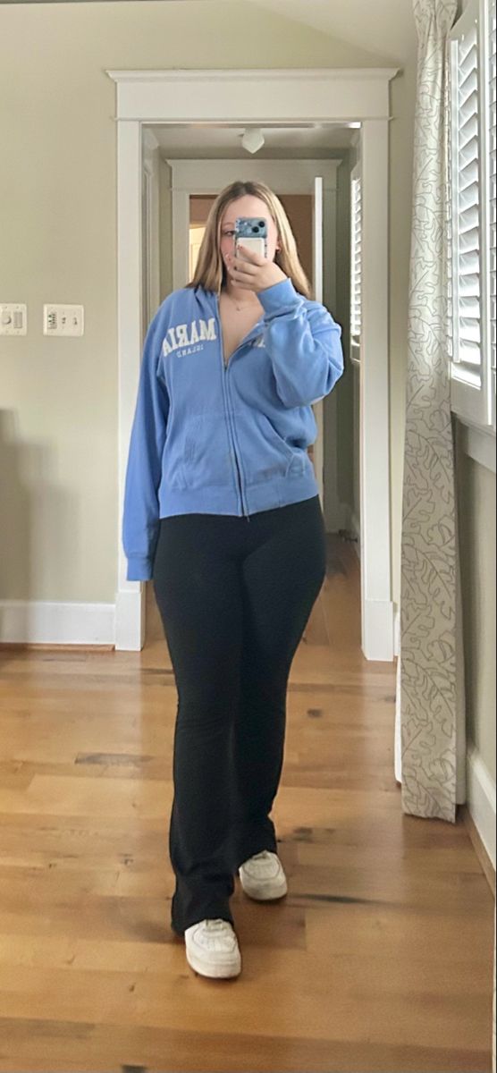 black flare legging blue zip up sweatshirt white airforces Lazy Outfits Midsize, Simple School Outfits Plus Size, Curvy School Outfits, Comfortable School Outfits Lazy Days, Lazy Outfits Plus Size, Lazy Plus Size Outfits, School Fits Plus Size, Fit Ideas Plus Size, Back To School Plus Size Outfits