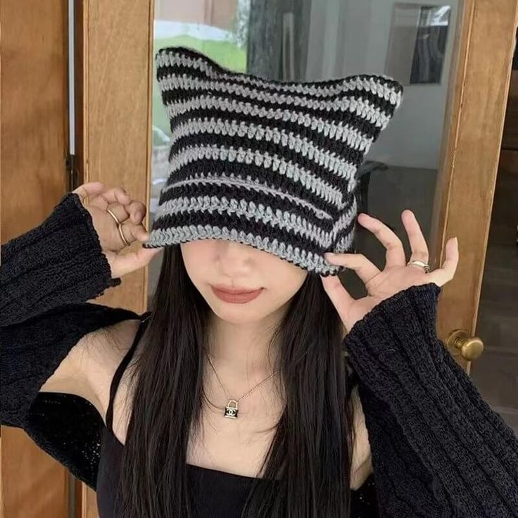 Material : Wool Design: Cat ears Pattern: Stripe Style : Casual Size (cm) Cap Circumference One Size 58 Size (inch) Cap Circumference One Size 22,83 Gorros Aesthetic, Cat Ears Hat, Cat Eared Beanie, Crochet Hat For Women, Cat Beanie, Cap Girl, Bonnet Crochet, Knitted Cat, Beanie Hats For Women