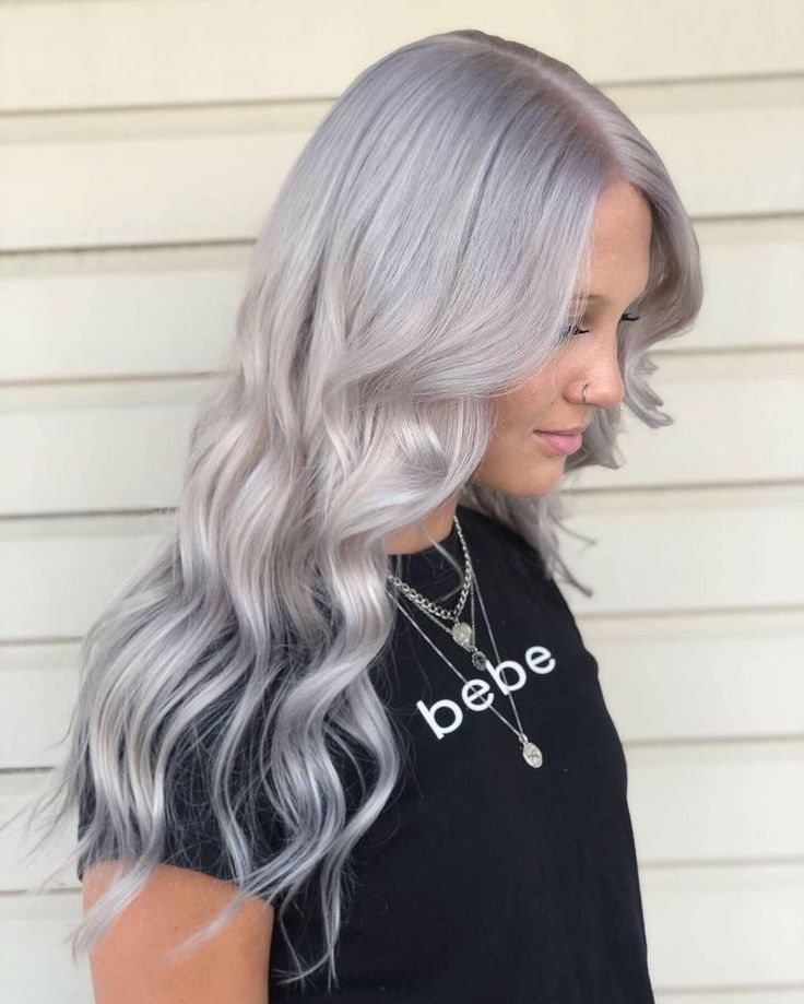 Platinum Violet Blonde Hair, Silver Blonde Purple Hair, Platinum Blonde Hair Hint Of Purple, Icy Violet Hair, Platinum Blonde Lavender Hair, Purple Platinum Blonde Hair, Silver Platinum Hair Balayage, Platinum Blonde Hair Purple Tint, Purple Tinted Hair Blonde