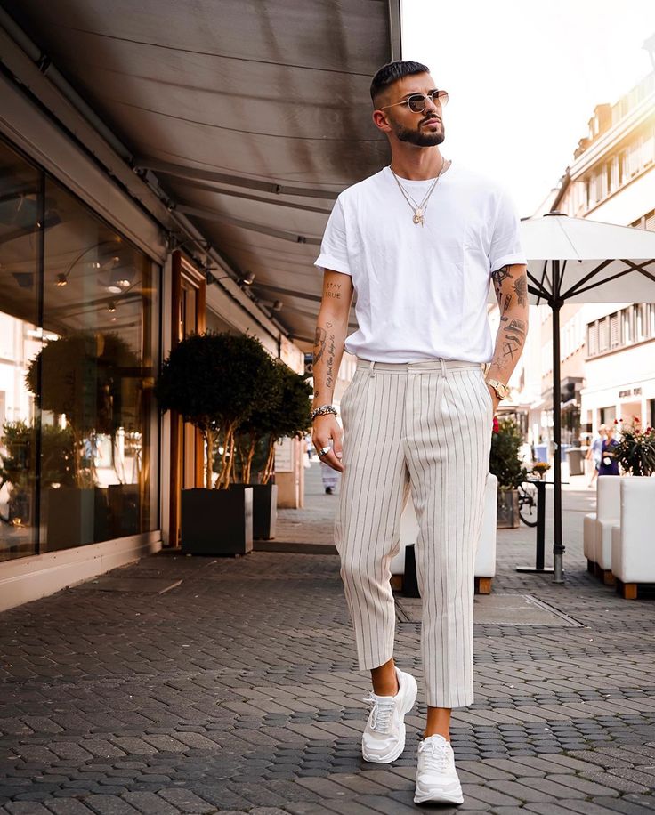 Mens Summer Outfits, Mens Casual Outfits Summer, Trendy Mens Fashion, Stylish Men Casual, Mens Outfit Inspiration, Mens Fashion Streetwear, Cool Outfits For Men, Mens Fashion Casual Outfits, Stylish Mens Outfits