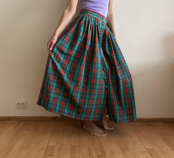 Vintage Birgitta Skirt Green Red Plaid Skirt Checkered Button up High Waist Knee Length Lined  Label size: C 42 Shown on model S/M Measurements: Length: 36.5"/ 93 cm Waist: 15 3/4"/ 40 cm (lying flat) Condition: Great Vintage Condition Material: 100%acetate N.B. Color may slightly differ from picture Please check measurements to insure a proper fit. Remember to allow yourself some extra room for movement. You can compare these with something from your closet that fits you well. SHIPPING * I ship Red Buttoned Skirt, Red Plaid Skirt, Vintage Rock, Extra Room, Plaid Skirt, Green Skirt, Plaid Skirts, Red Plaid, Label Sizes