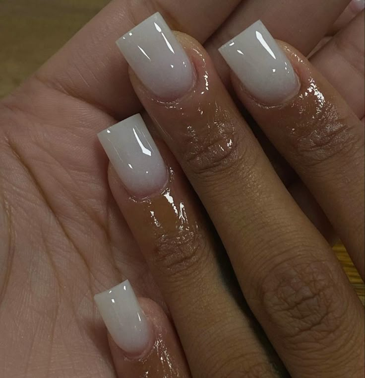 Off White Nails Short, Short Manicures Gel, Shortie Acrylic Nails Square, Medium Tips Nails, Classic Nails Black Women, Nut Color Nails Short, Basic Shorties Nails, Sharp Square Nails Short, Short Acrylic Nails Simple Color