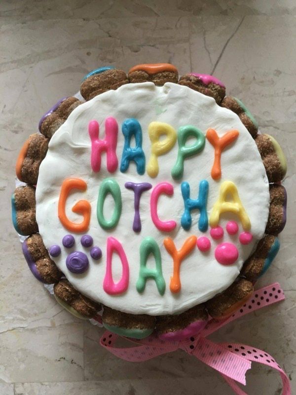 a birthday cake with the words happy glotch day written in frosting on it