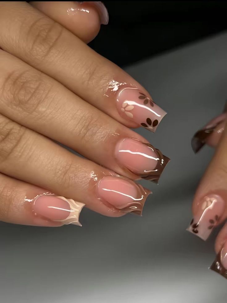 Autumn Coffin Nail Ideas, Square French Tip Acrylic Nails Design Short, Fall Nail Inspo 2024 Square, Short Square Fall Nails Acrylic, Fall Nail Sets Acrylic Short, Short Fall Sets Nails, Cute Short Nail Sets Fall, Square Nails Ideas Fall, Fall Nail Ideas Square