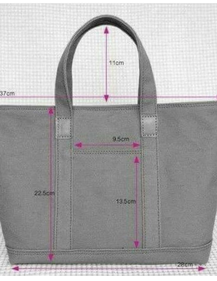 the size and measurements of a grey tote bag with zippers on each side