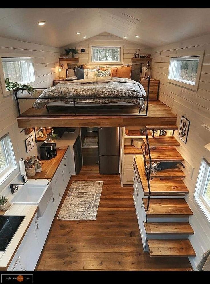 Tiny House Loft Ideas Layout, Tiny Home Designs Interiors, Tiny Home Decorating Ideas, Tiny Shed House Ideas, Studio Tiny House, Tiny Home Interior Design, Tiny House Loft Ideas, Tiny House Room, Loft Houses