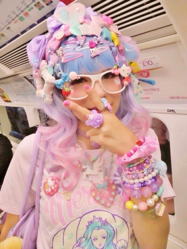 #Fairy decora ! / pastel decora Decora Fashion, Decora Harajuku, Harajuku Decora, Fairy Kei Fashion, Grunge Pastel, Kei Visual, Harajuku Fashion Street, Tokyo Street Fashion, Kei Fashion