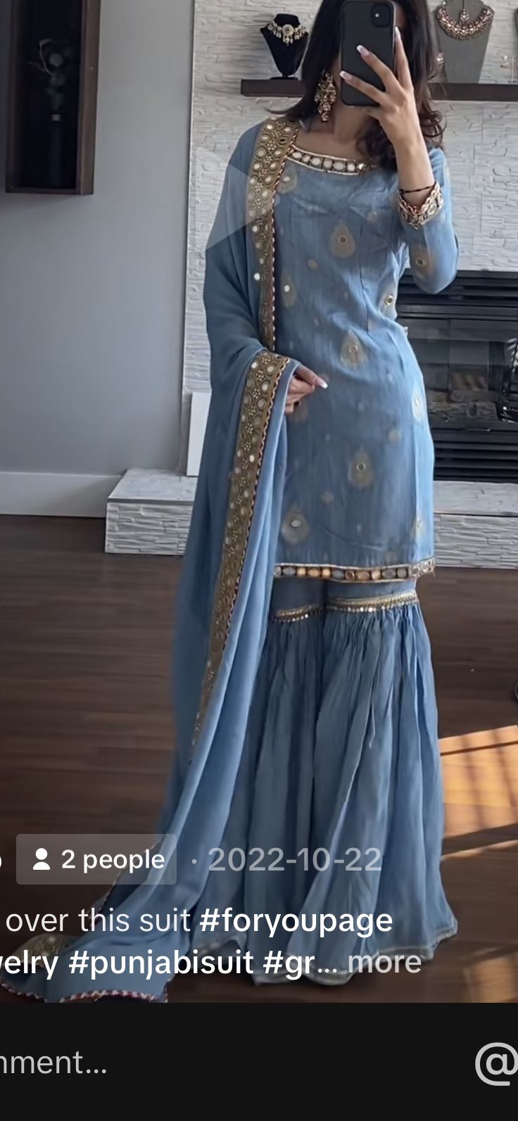 Aesthetic Desi Wedding Dresses, Pakistani Wear Party, Cute Dresses Indian, Indian Garara Dress, Sharara Suits For Women, Indian Dress For Wedding Guest, Garara Neck Design, Simple Desi Outfit, Cute Indian Dresses