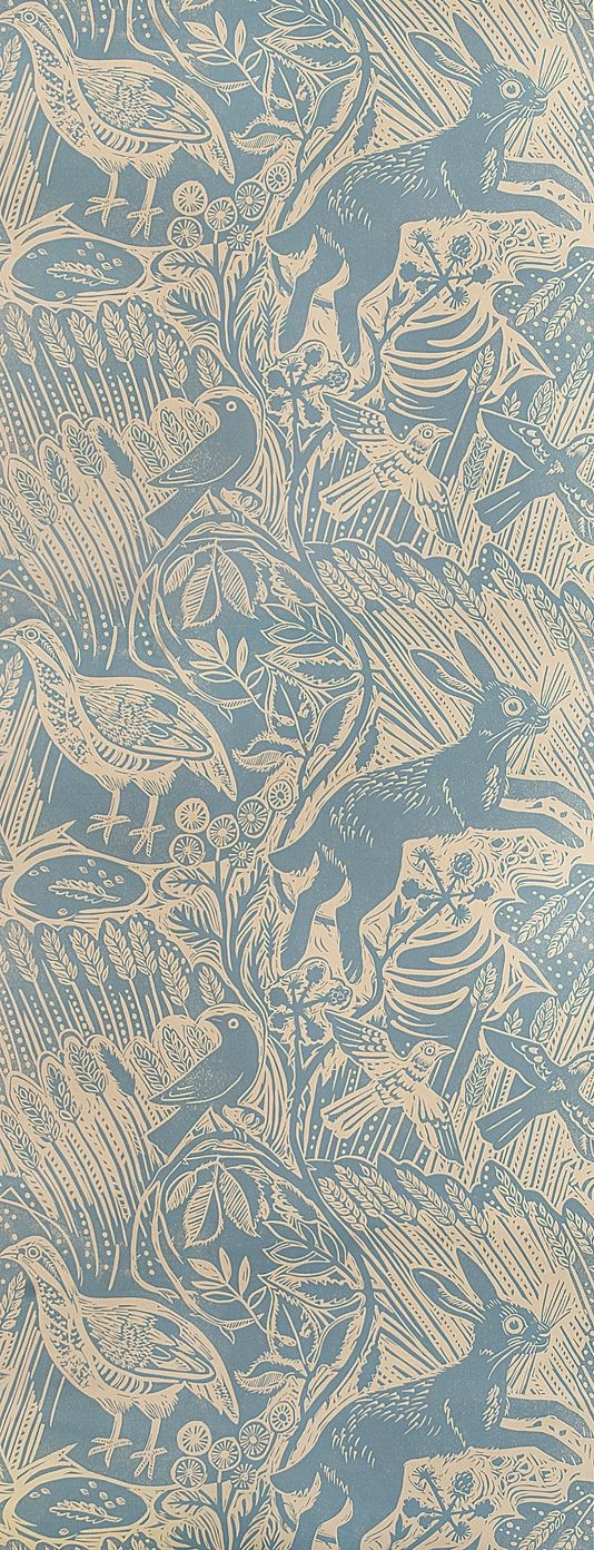 a blue and white wallpaper with animals on it