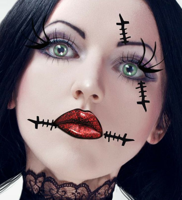 Those lips and the outline of her eyes. The rest is sublime, ignoring the shoddy work on the scar/stitches Voodoo Doll Makeup, Doll Makeup Halloween, Doll Face Makeup, Halloweenský Makeup, Halloween Make-up Looks, Halloween Fest, Halloween Makeup Scary, Halloween Eyes, Makijaż Smokey Eye