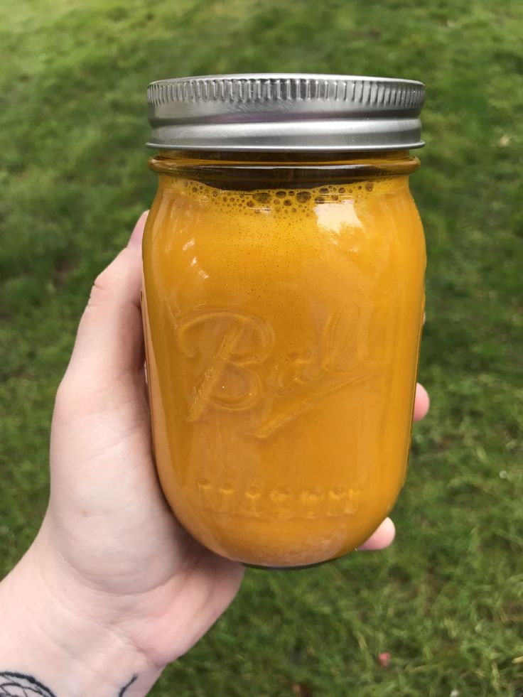 Turmeric Powder Tincture  | The Heathen Homesteader Tumeric Tincture, Tinctures Recipes, Vegan Probiotics, Turmeric Shots, Herbal Medicine Recipes, Healthy Juice Drinks, Fire Cider, Turmeric Recipes, Apple Cider Benefits