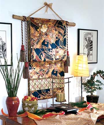 Display Kimono, Kimono Display, Japanese Bedroom, Tapestry Hanging, Japanese Obi, Japanese Home Decor, Asian Homes, Asian Home Decor, Japanese Decor