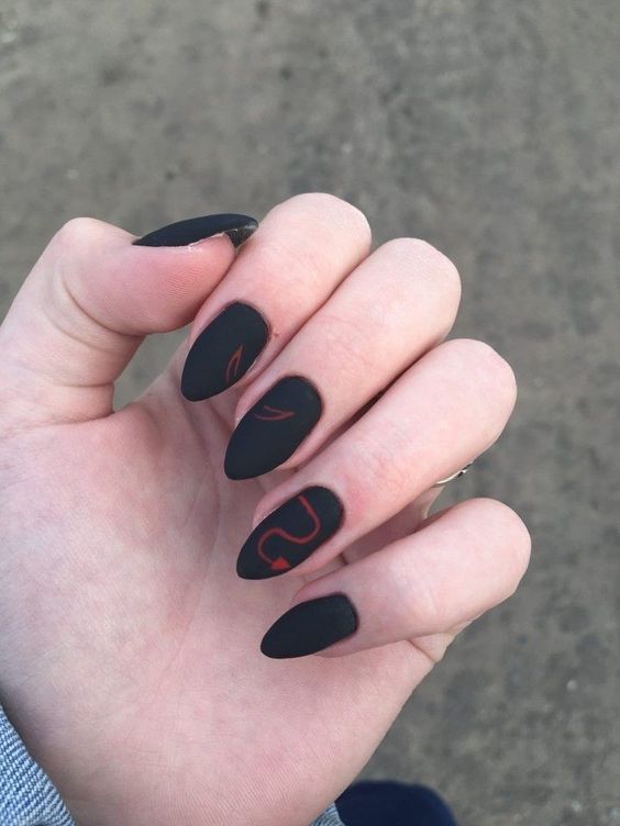 Simple Witch Nails, Gell Nails Extensions, Nirvana Nails, Black And Red Nails, Kutek Disney, Plain Nails, Black Acrylic Nails, Punk Nails, Anime Nails