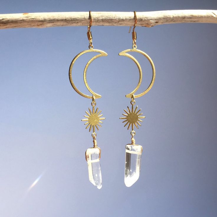 These Statement Earrings Have A Bohemian Earthy Vibe. Whimsical Crescent Moons And Small Star Bursts Shine And Sway About. A Natural Clear Quartz Crystal Is Wire Wrapped And Suspended Below. Brass, Quartz Crystal, Gold Plated Ear Wires. Approx. Size: 3-3/8"L, 3/4"W (Please Note Crystal Length Will Vary) New, Handmade By: Jpeace Designs *Crystals Are Natural And No Two Are Alike. Shape And Color Variations Are What Give Them Each Character. Boho Jewelry, Designed In Anthropologie Style & Free Peo Esoteric Jewelry, Goddess Witch, Stone Magic, Textile Earrings, Style Hippy, Butterfly Photography, Quartz Crystal Jewelry, Raw Stone Earring, Auction Ideas