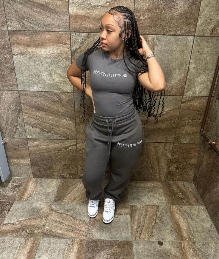 Stacked Sweats Outfit, Pretty Lil Thing Outfits, Body Suit And Sweatpants Outfit, Sweatpants Outfit Baddie, Gray Outfits For Women, Prettylittlething Set, Pretty Little Thing Outfits, Plt Outfit Ideas, Plt Outfits