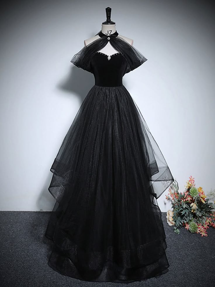 Cute Gothic Dresses, Witchy Prom Dress, Masquerade Dress Ideas, Goth Prom Dresses, Elegant Black Dresses, Black Long Evening Dress, Tulle Butterfly, Goth Prom Dress, Masquerade Dress