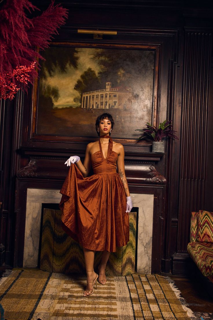 A classic cocktail dress in a radiant Brown hue. Material | Silk Dupioni. Dry Clean only Made in Los Angeles Items are made to order. Please allow 4-8 weeks for items to ship. Item shown is Size 2 Model is 5'9 Styles that are available for “Pre-Order” will be charged at check out and fulfilled within the disclosed shipping window. Pre-orders may be subject to delays and updates will be provided via email. Styles that are pre-ordered are eligible for exchanges only and will not be eligible for re Evening Dresses With Pleated Bodice, Tea Length, Classic Pleated Dress With Fitted Bodice, Classic Dress With Pleated Detail And Fitted Bodice, Classic Dresses With Pleated Fitted Bodice, Luxury A-line Dresses For Dinner, Classic Party Dress With Ruched Bodice, Classic Midi Dress With Fitted Bodice For Dinner, Fitted Sleeveless Tea Length Evening Dress, Pre-draped A-line Fitted Dress