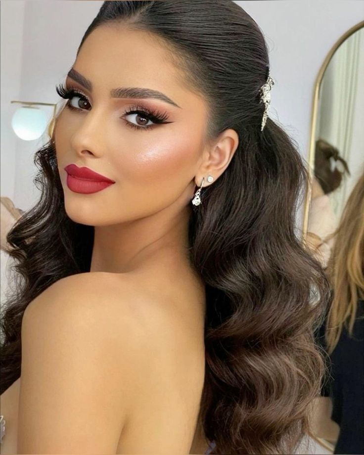 Makeup For Burgundy Dress, Pageant Hair And Makeup, Bridal Makeup Red Lips, Make Up Sposa, Red Lipstick Makeup Looks, Burgundy Makeup, Red Lips Makeup Look, Wedding Makeup Bride, Wedding Eye Makeup