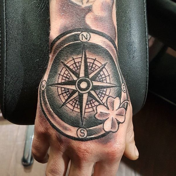 50 Latest Compass Tattoo Design and Ideas For Men And Women