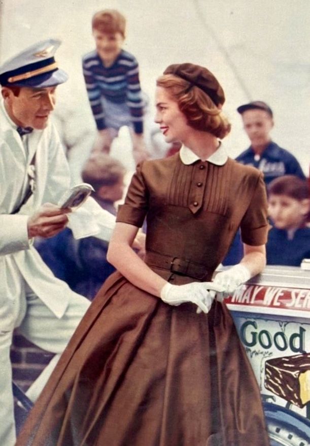 1950s College Fashion, 1950s Working Class Fashion, Teatime Outfit, 1950s School Fashion, 1950 Fashion Women Classy, 1950 Fashion Women, Late 1950s Fashion, Actors Outfits, Wacky Clothes