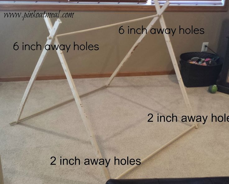 the instructions for how to make a diy tee ball golf set in an empty room