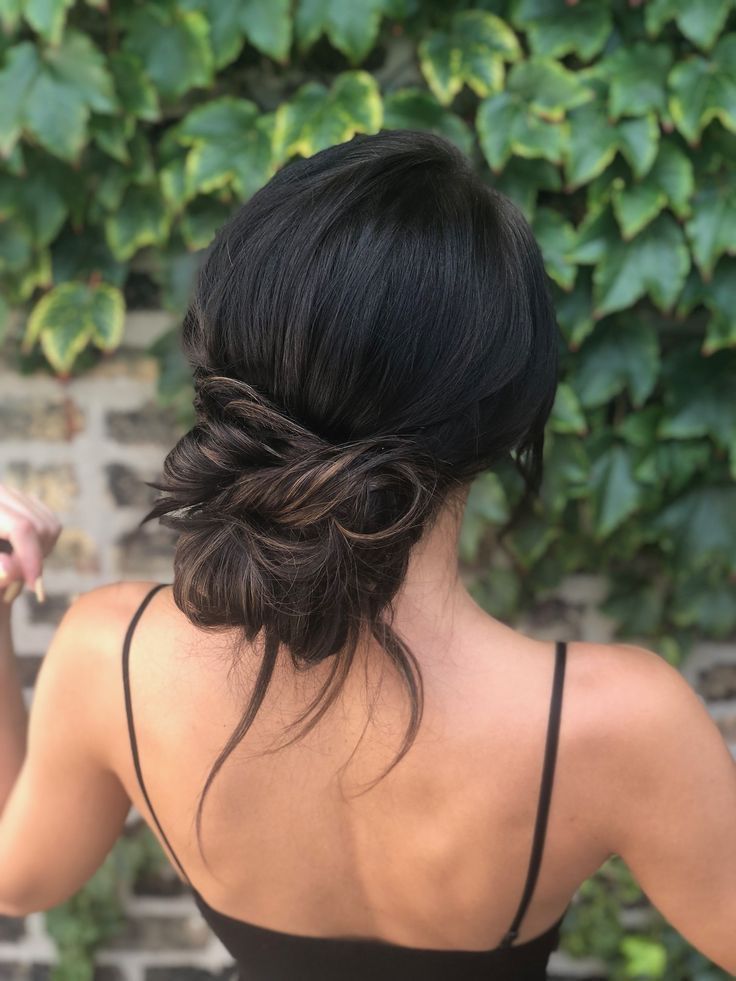 Hair Messy Updo, Long Hair Prom, Hairstyle Bridesmaid, Updo Prom, Hairstyle For Long Hair, Messy Hair Updo, Messy Wedding Hair, Hair Messy, Prom Hair Updo