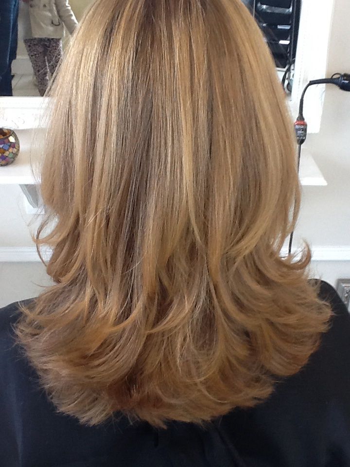 Multi tone highlights & long graduation cut by Vicki x Graduated Long Hair, Long Graduation Haircut, Haircuts For Long Hair With Layers, Medium Layered Haircuts, Haircuts For Medium Hair, Haircuts For Long Hair, Long Layered Hair, Layered Haircuts, Long Hair Cuts