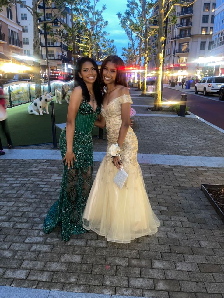 Duo Prom Dresses, Best Friend Prom Pictures Black, Best Friend Prom Dresses, Matching Prom Dresses Best Friend, Prom Inspo Pictures, Prom Poses For Friends, Matching Prom, Prom 2k24, Prom Glam