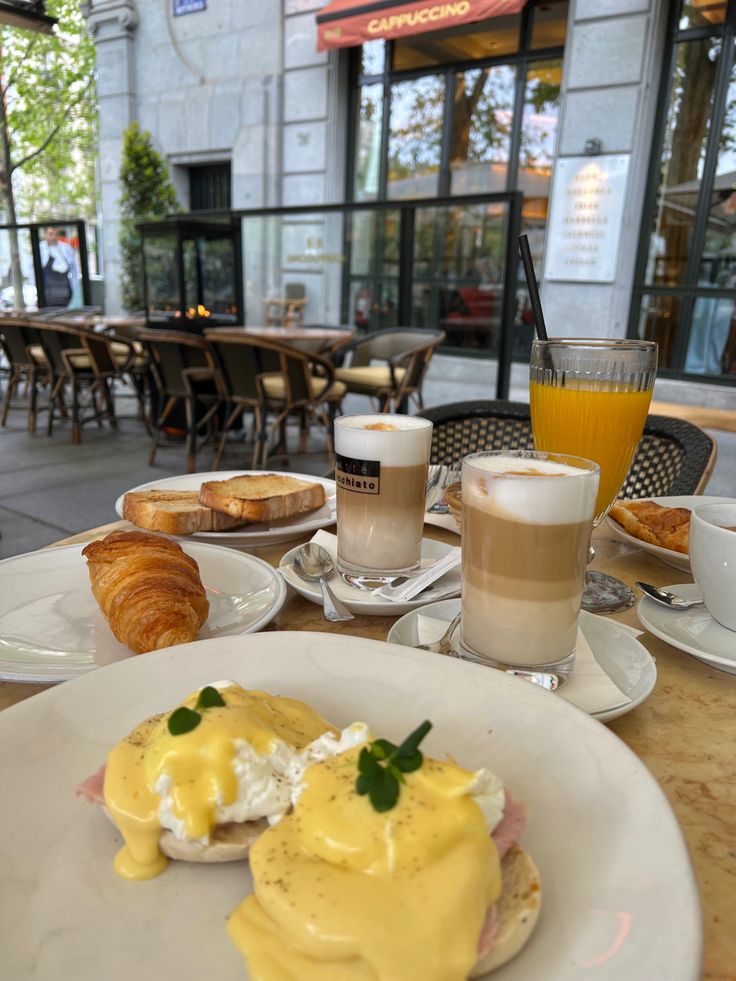 Breakfast croissant spain madrid coffee latte macchiato orange juice toast egg benedicte egg avocado Breakfast For 2 Aesthetic, Breakfast In Cafe Aesthetic, Breakfast In Italy Mornings, Spain Food Photography, Coffee In Spain, Spanish Breakfast Aesthetic, Madrid Spain Food, Luxury Breakfast Aesthetic, Breakfast In Madrid