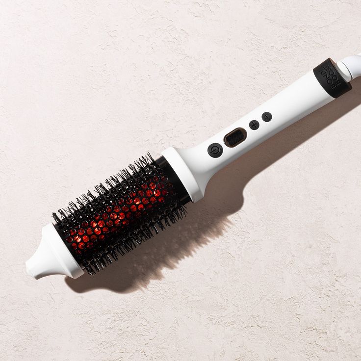 Say hello to our viral thermal brush so you can heat style without the damage and get the 90s supermodel hair of your dreams! Made for day 2 touchups or to style voluminous, bouncy blowouts on dry hair, you can think of our infrared powered heated round brush as the perfect date. If it were an IRL person, it would alwa 90s Supermodel Hair, Supermodel Hair, Bondi Boost, Heated Hair Brush, Thermal Brush, Itchy Scalp, Hair Solutions, Straightening Brush, Round Brush