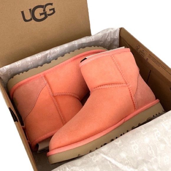 Ugg Classic Mini Ii Shearling Boots. Color Name - Starfish Pink (Soft Peachy Pink). Women’s Size 7. New In Box. Guaranteed Authentic With Hologram Code Inside Boot (See Photos). Plush Lining - Genuine Shearling. Treadlite By Ugg Outsole. 5” Shaft. Leather Upper, Genuine Shearling Lining And Insole. Ships Fast With Care From A Non-Smoking, Pet-Free Environment. Unit#Z10523s Ugg Bailey Boots, Ugg Classic Mini Boot, Moccasin Ankle Boots, Ugg Ankle Boots, Ugg Classic Mini Ii, Chestnut Boots, Black Ugg Boots, Ugg Classic Mini, Shearling Boots