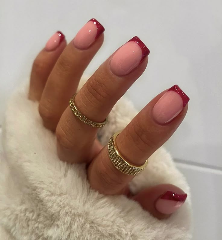 Christmas Frenchies Nails, Red Glitter French Tip Nails, Glitter French Nails, Biab Nails, Red Nails Glitter, Christmas Nails Easy, Christmas Gel Nails, Simple Gel Nails, French Tip Acrylic Nails