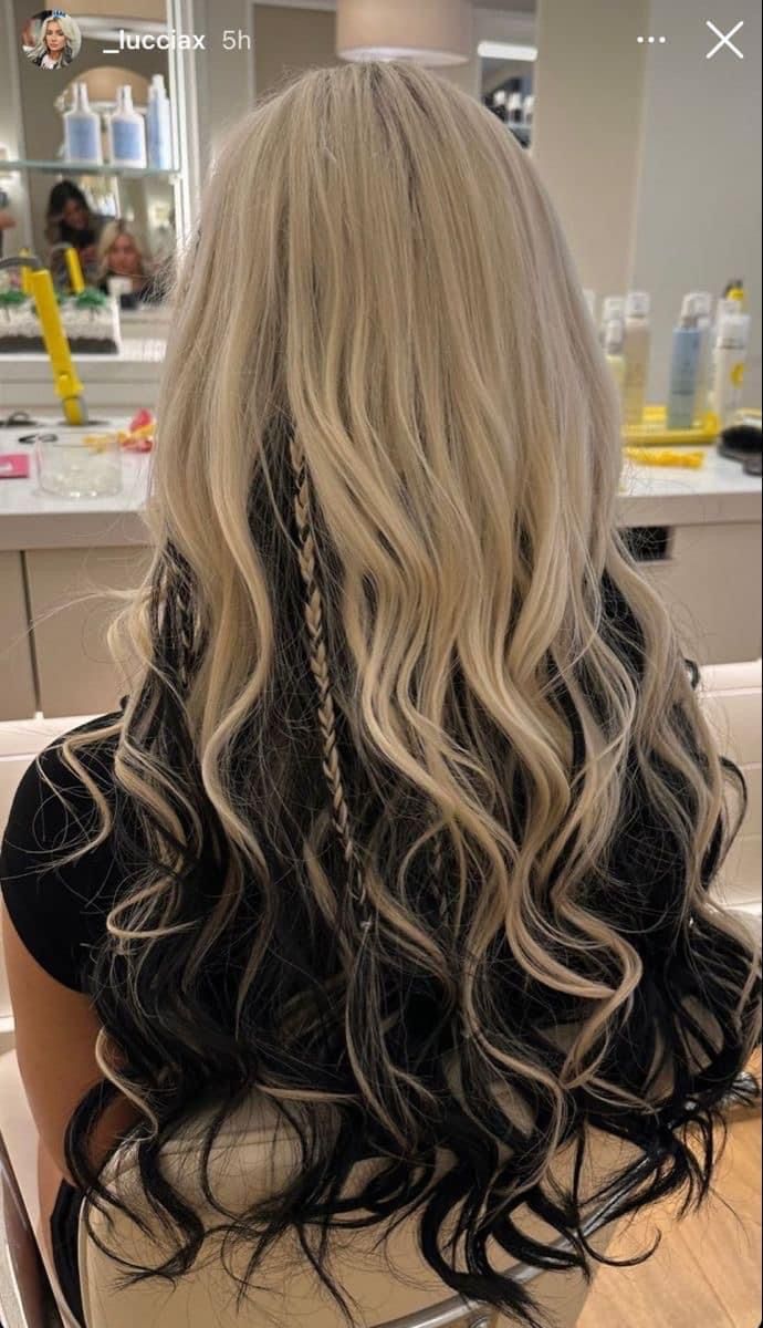 Black Extensions Blonde Hair, Platinum Extensions On Dark Hair, Blonde Hair With Black Highlights Y2k, Vertical Split Dyed Hair, Blond Black Highlights, Platinum Blonde Under Black Hair, Blonde Hair With Red Balayage, Long Blonde And Black Hair, Blonde Hair And Black Underneath