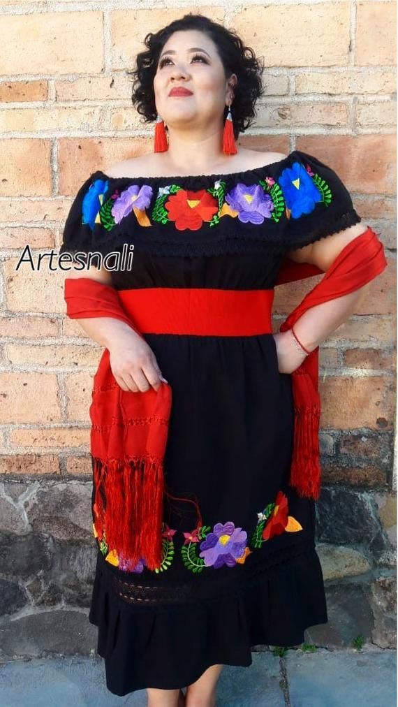 Chambelan Outfits, Mexican Quinceanera Dresses, Mexican Birthday Parties, Mexican Embroidered Dress, Fiesta Outfit, Boda Mexicana, Mexican Outfit, Mexican Party, Mexican Dresses