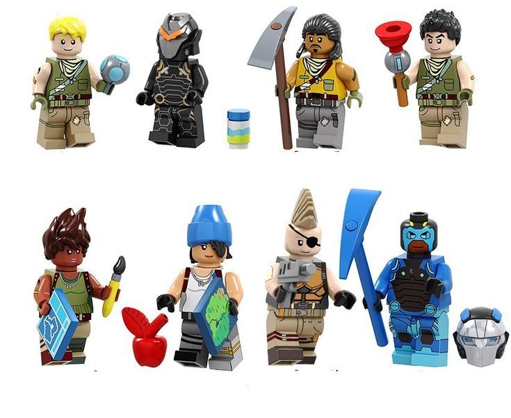 there are many different lego figures in this set