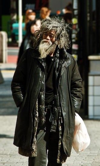 Homeless Clothes, November Fashion, Post Apocalyptic Costume, Hobo Chic, Homeless People, Japanese Men, Third World, Documentary Photography, This Guy