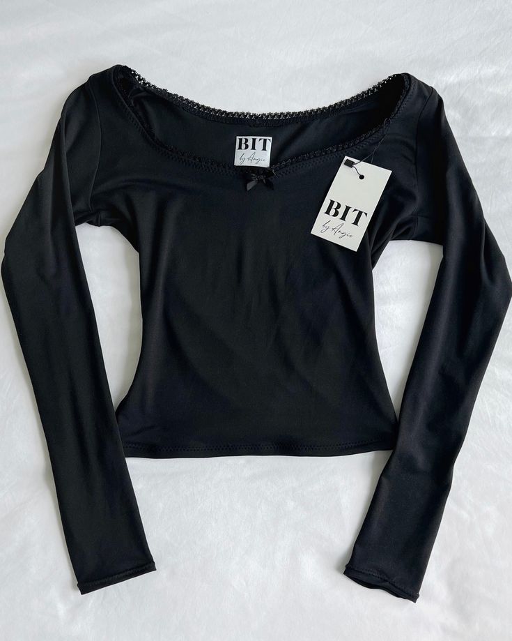 * All preorders for this item ship within 1-2 weeks! Handmade black long sleeve top Super soft and stretchy Sweetheart neckline Double layered front bodice for extra coverage and shape Model is wearing a size S Free U.S. shipping! 2000 Long Sleeve Top, Long Sleeve Shirts Outfits, Black Top Y2k, Long Sleeve Aesthetic, Long Sleeve Shirt Outfits, Cute Black Shirts, Double Layer Top, Black Long Sleeve Shirt, Causual Outfits