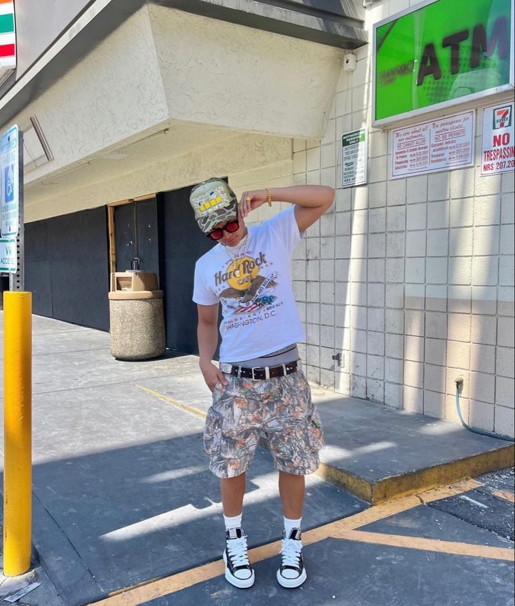 Camo Cargo Shorts Outfit, Shorts Outfit Men, Camo Jorts, Cargo Shorts Outfit, Men Streetwear Outfits, Guys Fashion Swag, Streetwear Ideas, Camo Cargo Shorts, Mens Shorts Outfits