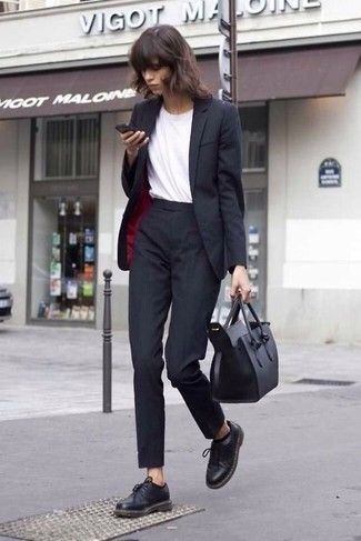 Women's Camel Coat, Black Dress Pants, Brown Leather Oxford Shoes ... Kylie Fashion, Dr Martens Outfit, Quoi Porter, Mode Inspo, Looks Chic, Inspired Outfits, 가을 패션, Doc Martens, Looks Style