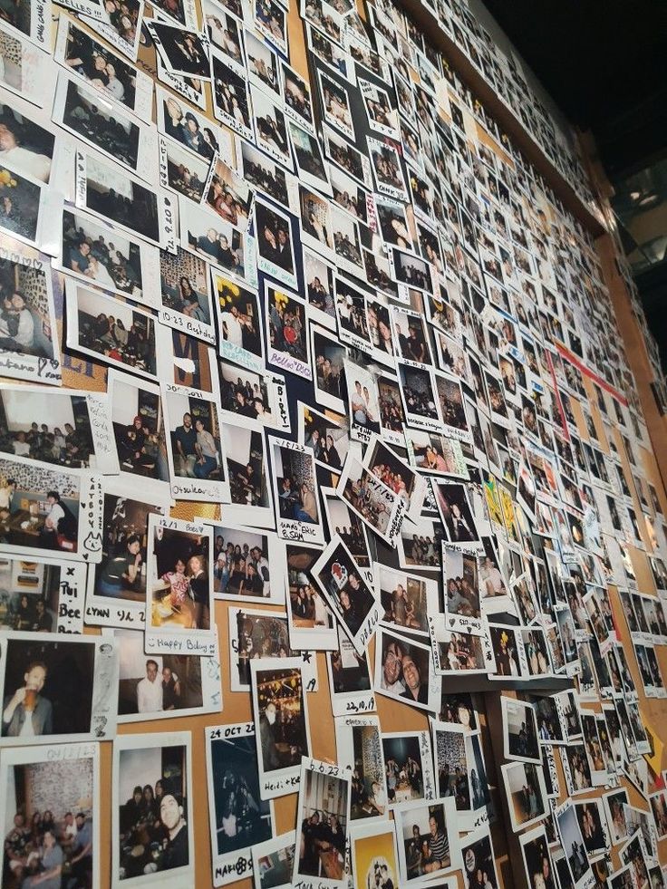 Polaroid wall Aesthetic Bedroom Picture Wall, Bar Photo Wall, Polaroid Wall Display, Polaroid Picture Wall Ideas, Wall Of Polaroids, Picture Frames On The Wall Aesthetic, Instax Display Ideas, Polaroid Wall Aesthetic, Polaroids On Wall