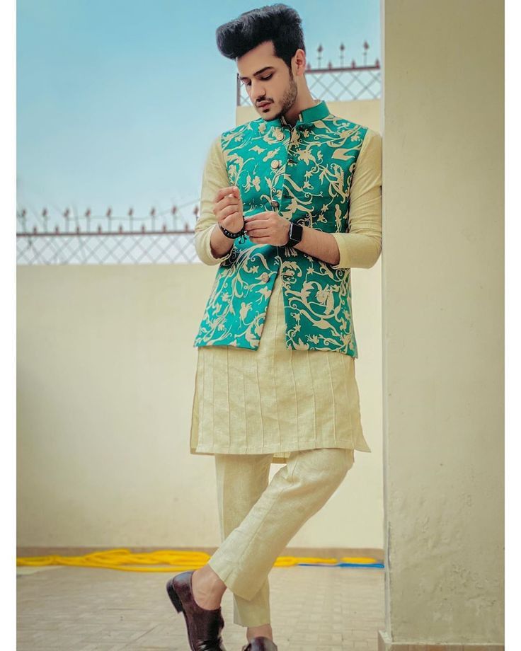 Wall Poses Photography, Male Portrait Photography Poses, Zulqarnain Sikander, Male Portrait Photography, Wall Poses, Suspenders Fashion, Men Dressing, Life Is About Creating Yourself, Pose Couple