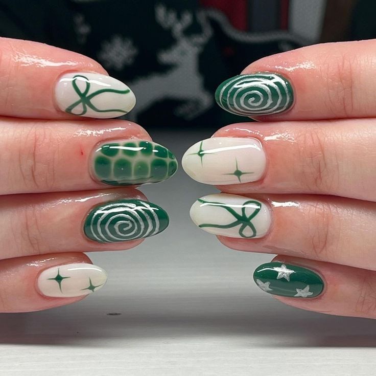 Cute Cold Weather Nails, Blue Unique Nails, Green Gel Nails Designs, Blue And Green Gel Nails, Green And Blue Nail Ideas, Blue And Green Nail Art, Blue Green Nails Designs, Blue And Green Nails Ideas, Green And Blue Nails Designs