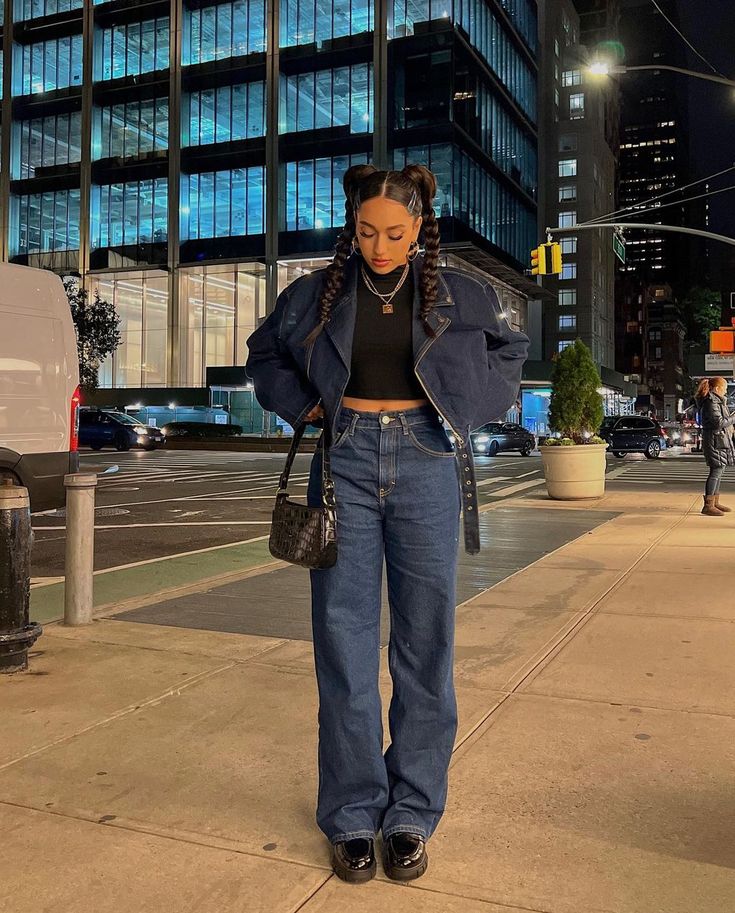 Preppy Black Women, Classy Streetwear, Denim On Denim, Aesthetic Stuff, Streetwear Fashion Women, Casual Winter Outfits, Today Only, Vintage Streetwear, Casual Style Outfits