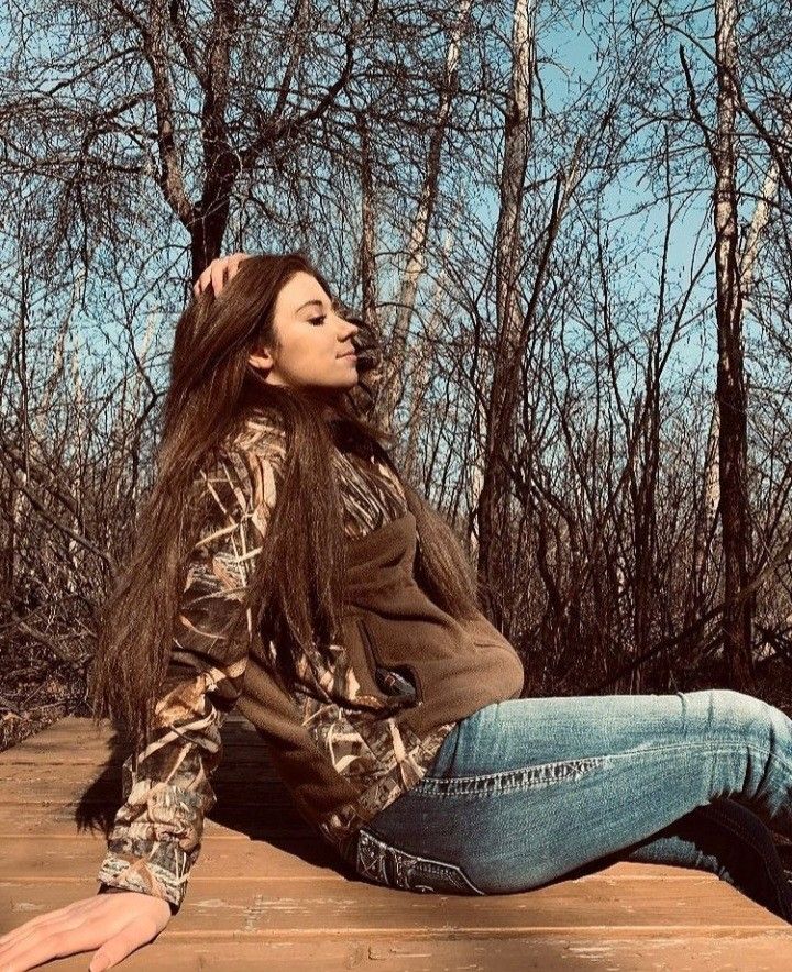 Brunette Country Girl, Country Fits, Western Fits, Country Outfit, Casual Country Outfits, Bra Fitting Guide, Southern Outfits, Country Style Outfits, Western Wear Outfits