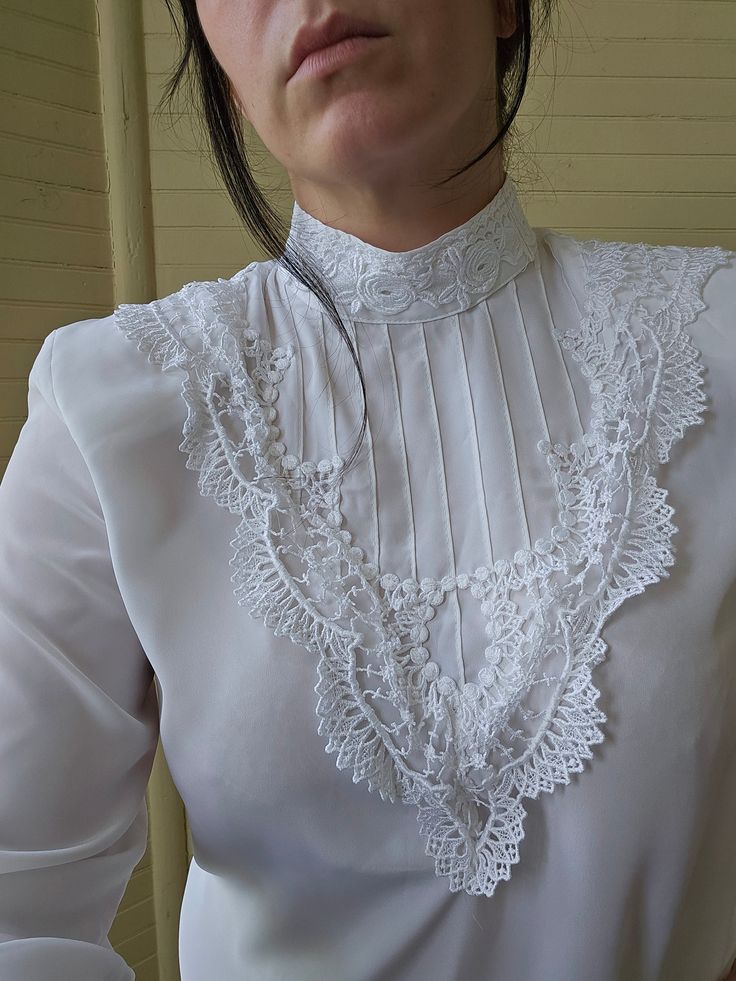 Elegant Lace Work Blouse For Daywear, White Lace Collar Long Sleeve Top, White Long Sleeve Top With Lace Collar, White Long Sleeve Lace Top With Lace Collar, White Lace Top With Lace Collar, Elegant Lace Top For Day, White Fitted Blouse With Lace Patchwork, Fitted White Blouse With Lace Patchwork, Elegant Lace Patchwork Blouse For Daywear