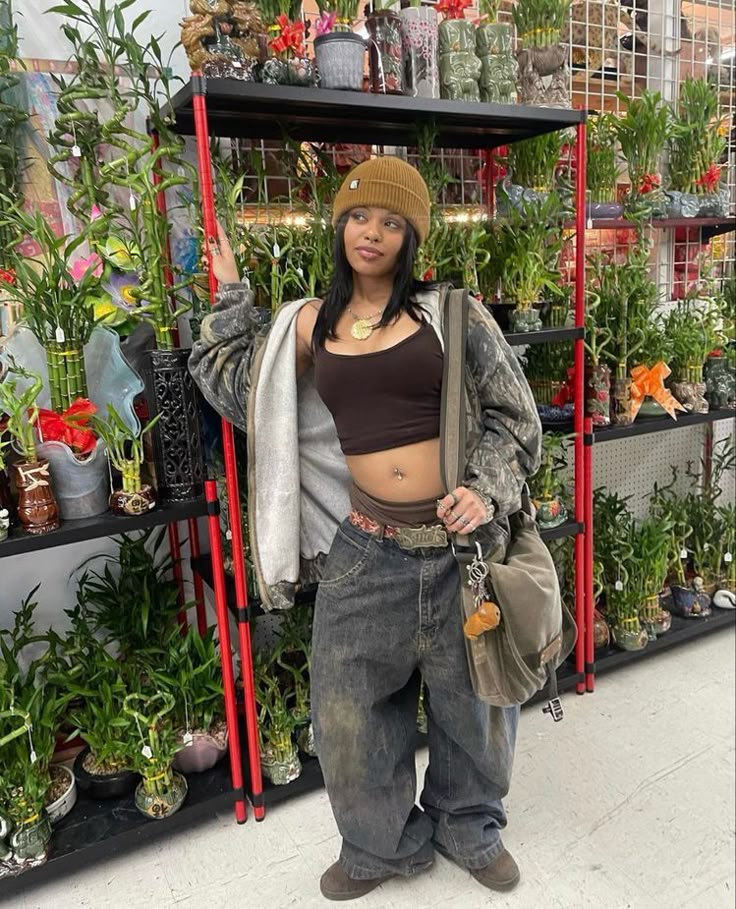 Lauryn Hill Outfits Street Styles, I Know A Spot Aesthetic, Y2k Hot Weather Outfits, Urban Bohemian Fashion, Casual Skater Outfits, Baggy Boho Outfit, Chill Earthy Outfits, Baggy Earthy Outfits, Indie Outfit Inspo Summer