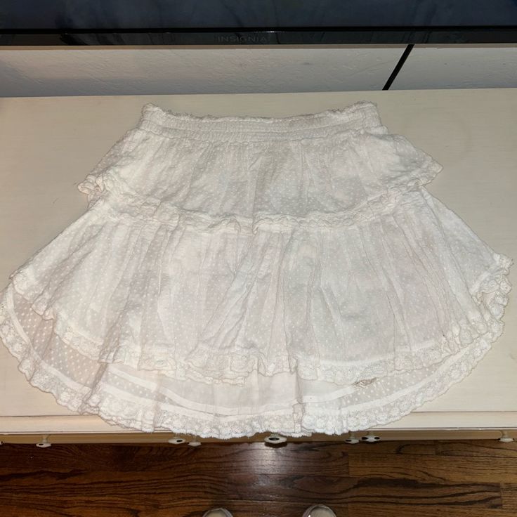 A Little Bit Worn Along The Waistband But Otherwise It’s In Good Condition White Skirts, Womens Skirt, White, Women Shopping, Color